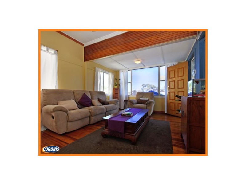 18 Bell Street, Woody Point QLD 4019