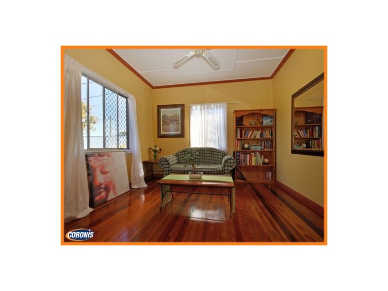 18 Bell Street, Woody Point QLD 4019
