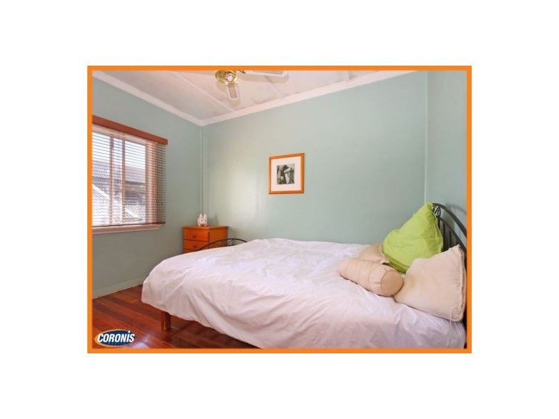 18 Bell Street, Woody Point QLD 4019