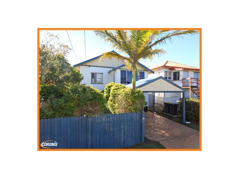 18 Bell Street, Woody Point QLD 4019