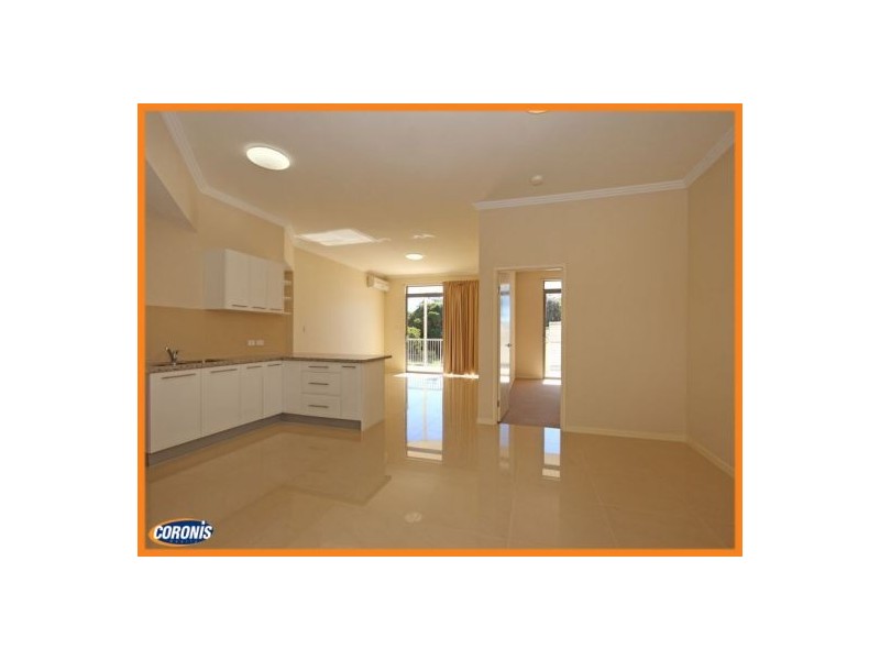 12/32  Rock Street, Scarborough QLD 4020