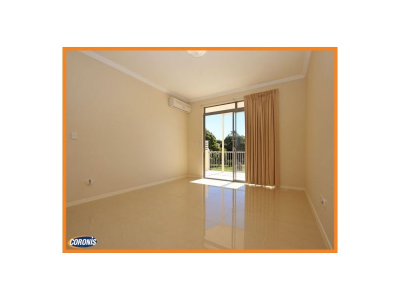 12/32  Rock Street, Scarborough QLD 4020
