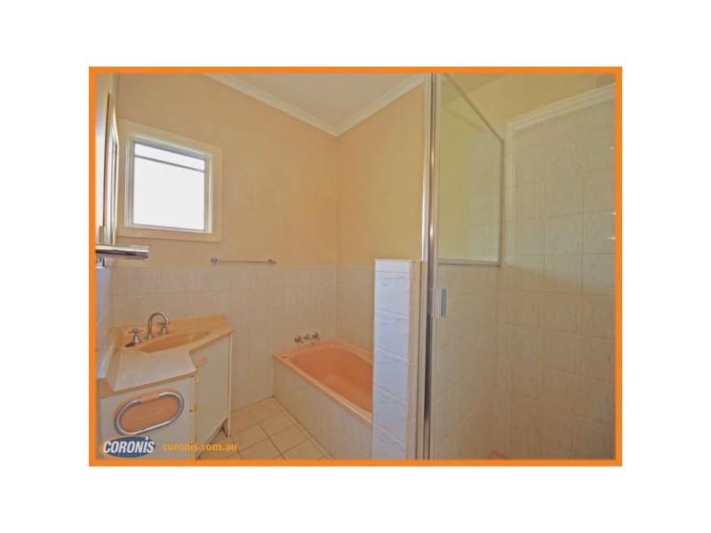 22 Seaville Avenue, Scarborough QLD 4020