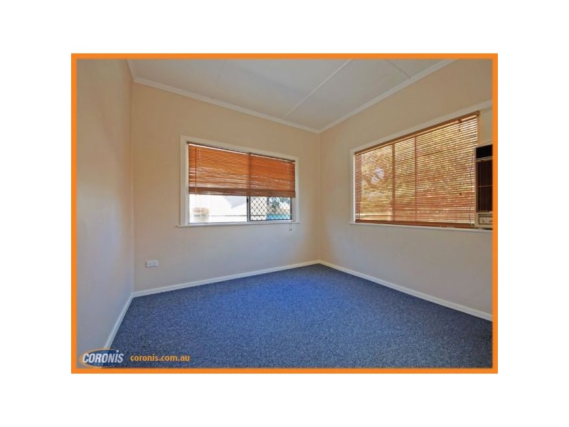 22 Seaville Avenue, Scarborough QLD 4020