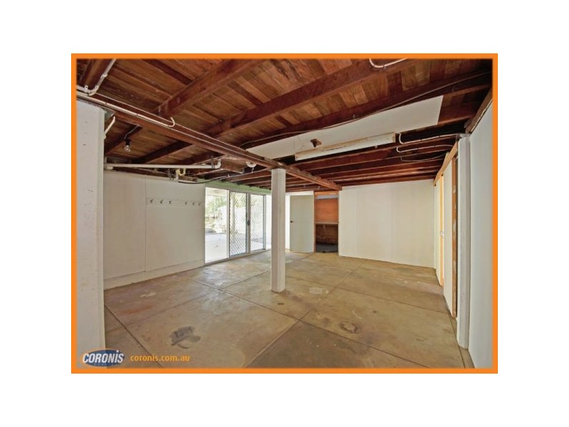 22 Seaville Avenue, Scarborough QLD 4020