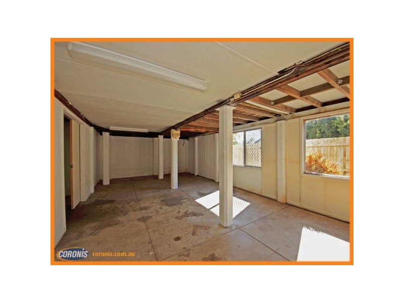 22 Seaville Avenue, Scarborough QLD 4020