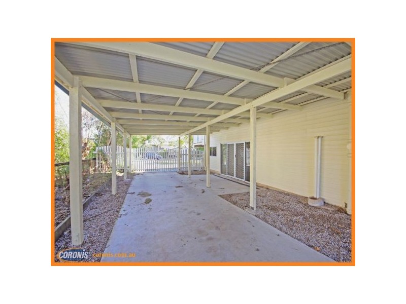 22 Seaville Avenue, Scarborough QLD 4020