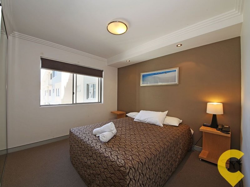 33/83 Marine Parade, Redcliffe QLD 4020