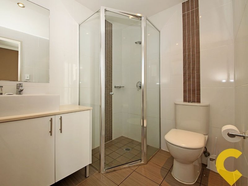 33/83 Marine Parade, Redcliffe QLD 4020