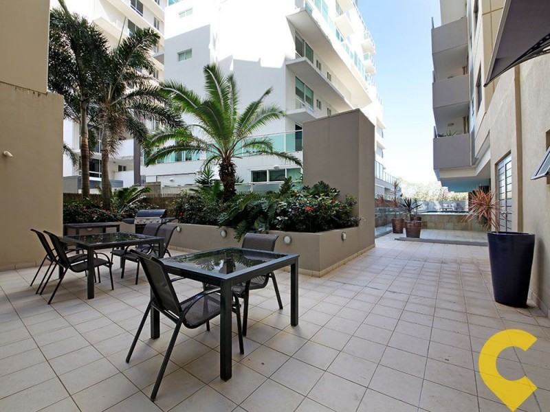 33/83 Marine Parade, Redcliffe QLD 4020