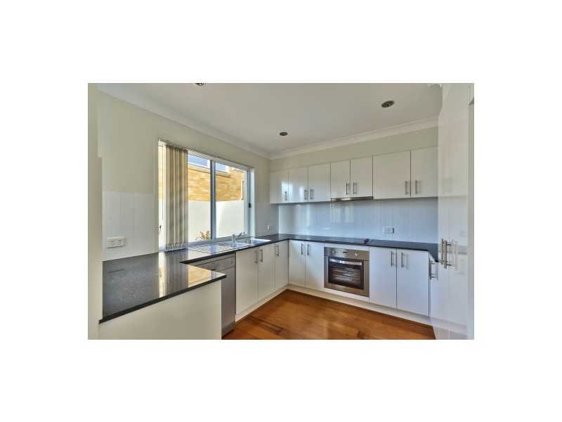 4/178 Prince Edward Parade, Scarborough QLD 4020