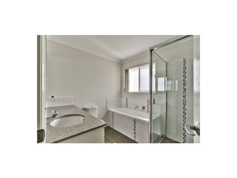 4/178 Prince Edward Parade, Scarborough QLD 4020