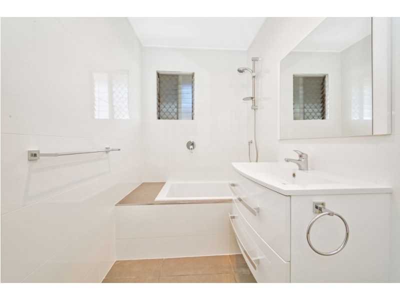 28 Windsor Street, Margate QLD 4019