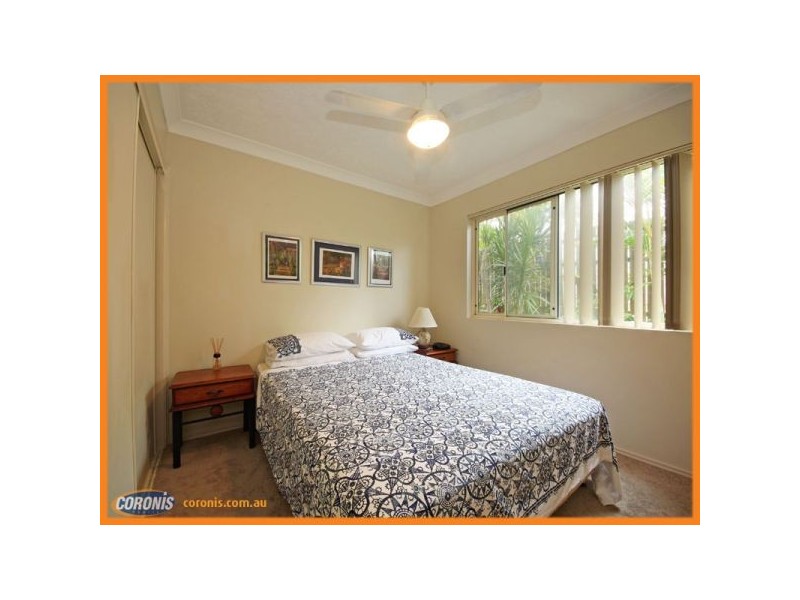 1/55 Landsborough Avenue, Scarborough QLD 4020