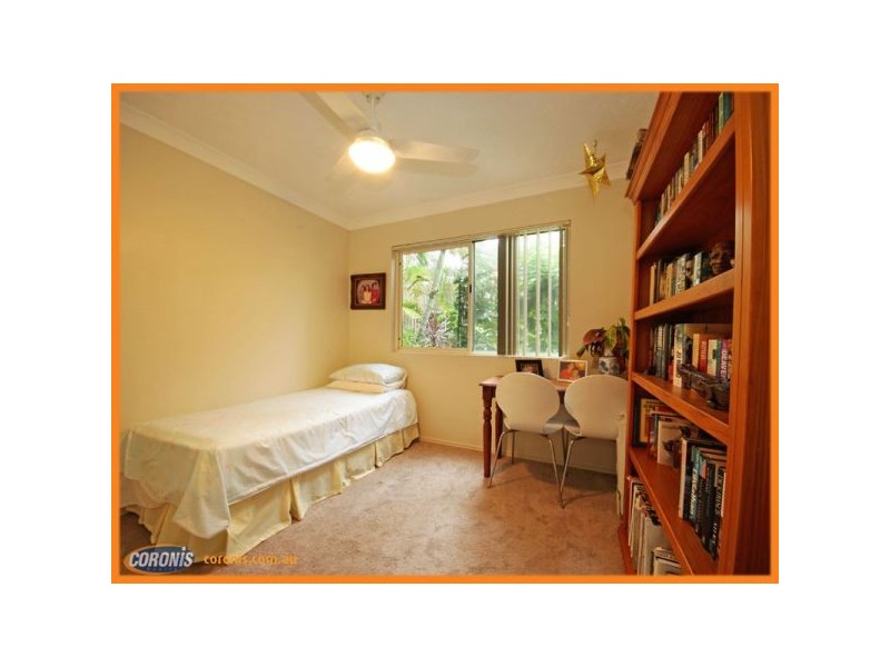 1/55 Landsborough Avenue, Scarborough QLD 4020
