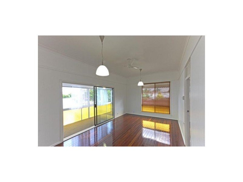 8 Beaconsfield Street, Margate QLD 4019