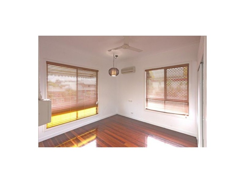 8 Beaconsfield Street, Margate QLD 4019