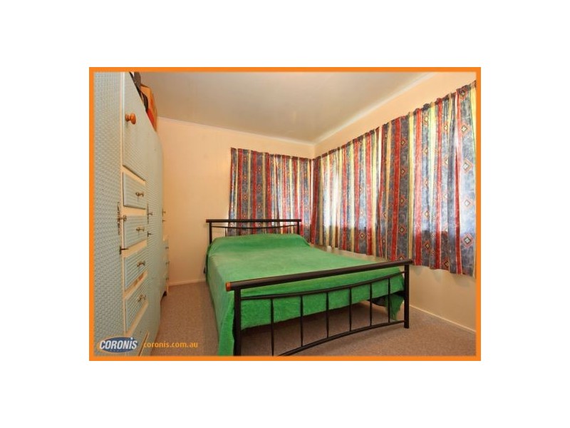 1 Wallace Street, Redcliffe QLD 4020