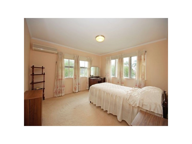 1 Buckingham Street, Margate QLD 4019