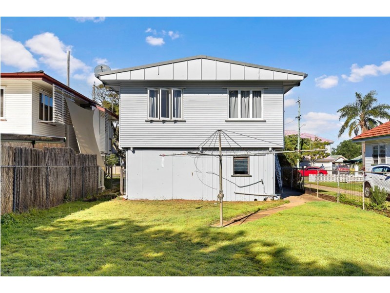 12 Dodds Street, Margate QLD 4019