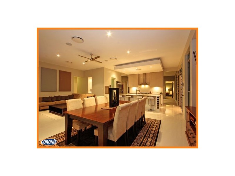 7 Freya Court, Newport QLD 4020