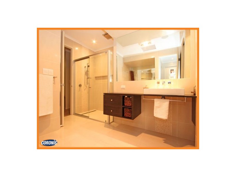 7 Freya Court, Newport QLD 4020