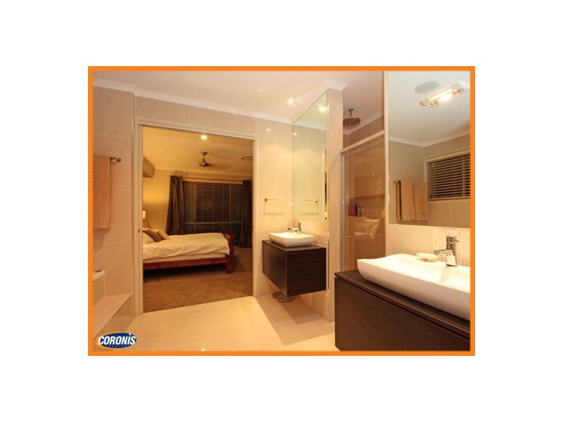 7 Freya Court, Newport QLD 4020