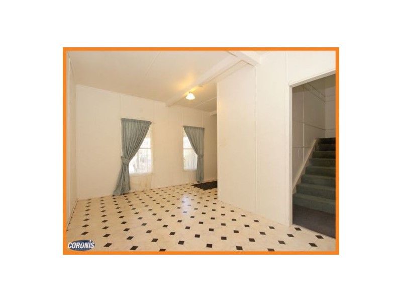 6 Caroline Street, Woody Point QLD 4019