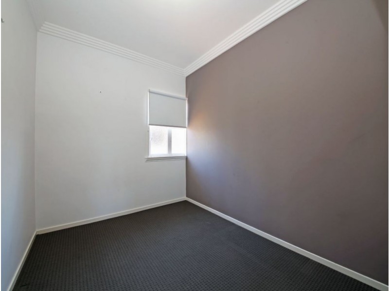 4 Garnet Street, Scarborough QLD 4020