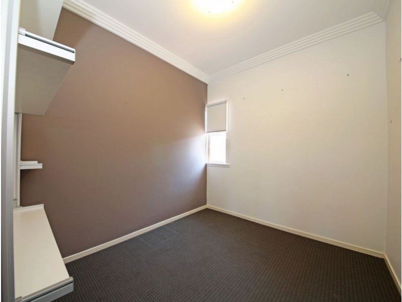 4 Garnet Street, Scarborough QLD 4020