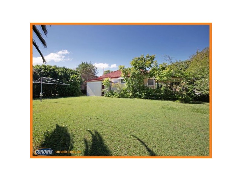 103 Oxley Avenue, Woody Point QLD 4019