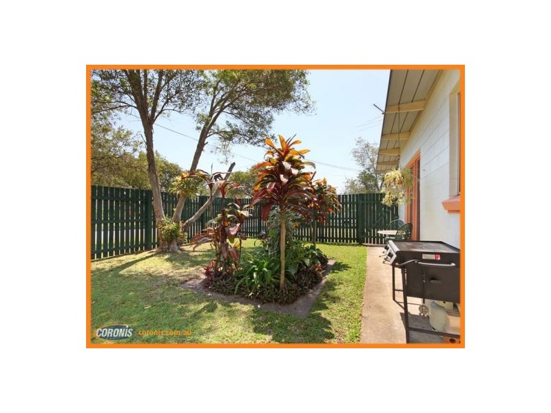 1/4 Longland Street, Redcliffe QLD 4020