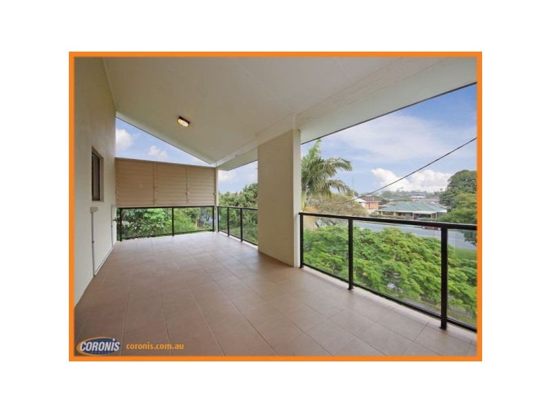 2/12 Landsborough Avenue, Scarborough QLD 4020