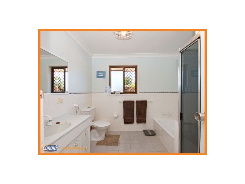 4 Thompson Crescent, Clontarf QLD 4019