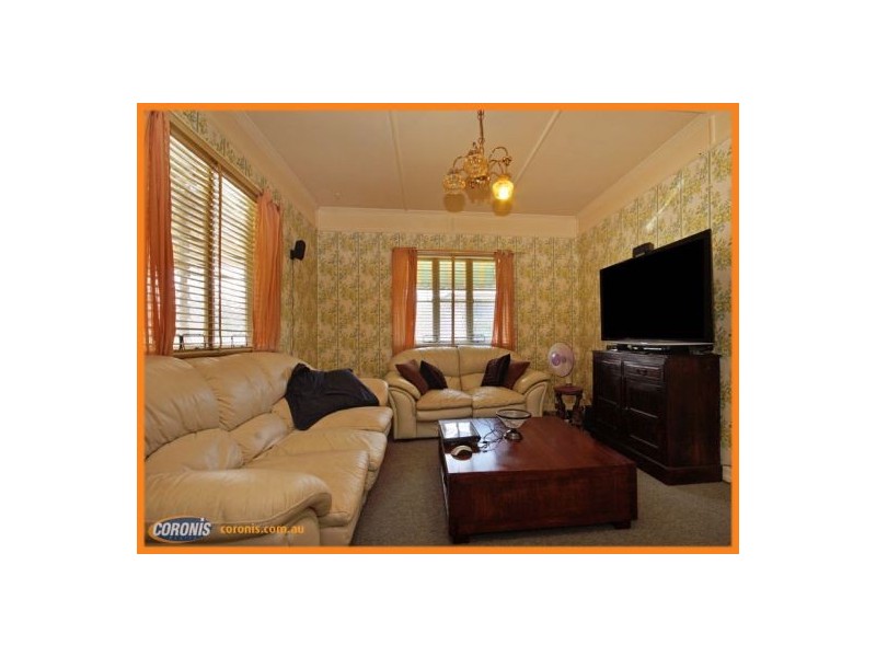 33 Baldwin Street, Redcliffe QLD 4020