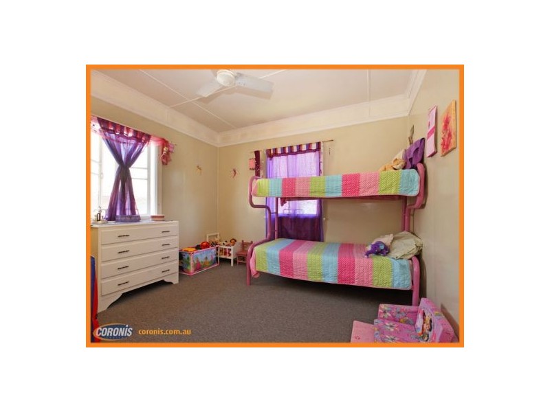 33 Baldwin Street, Redcliffe QLD 4020