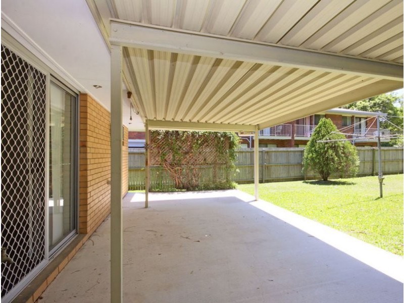 18 Lilla Street, Woody Point QLD 4019