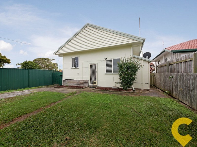 134 Oxley Avenue, Woody Point QLD 4019