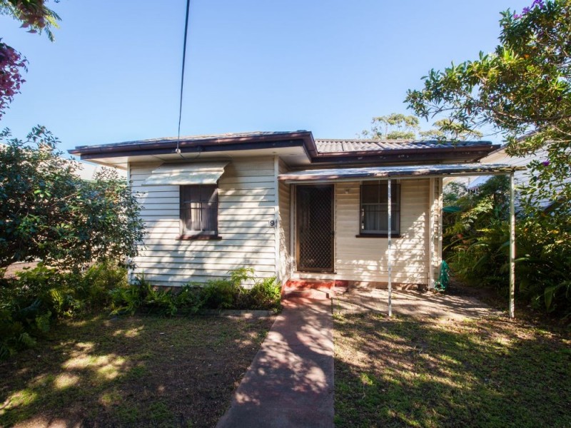 9 Livermore Street, Redcliffe QLD 4020