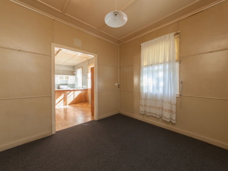 9 Livermore Street, Redcliffe QLD 4020