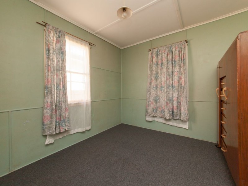 9 Livermore Street, Redcliffe QLD 4020