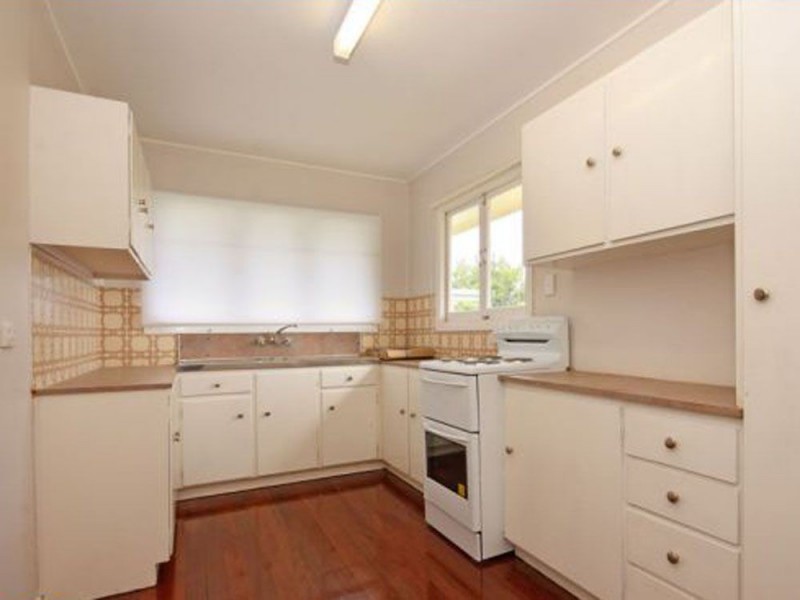 8 Windsor Street, Margate QLD 4019