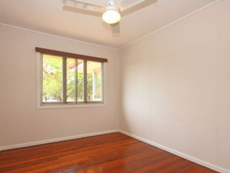 8 Windsor Street, Margate QLD 4019
