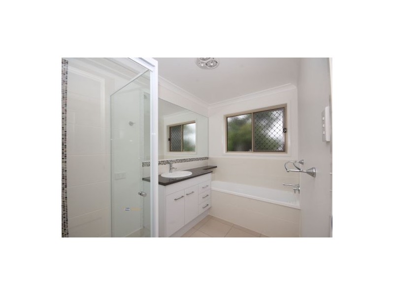 18 Ashmole Road, Redcliffe QLD 4020