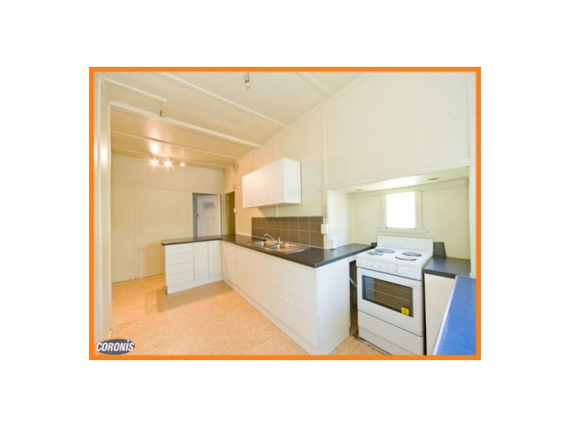 11 Ellen Street, Woody Point QLD 4019