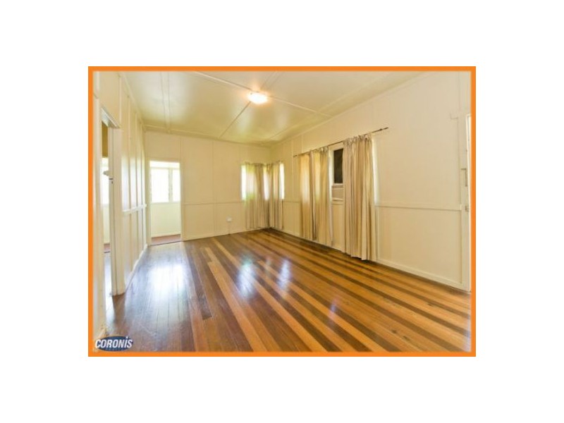 11 Ellen Street, Woody Point QLD 4019