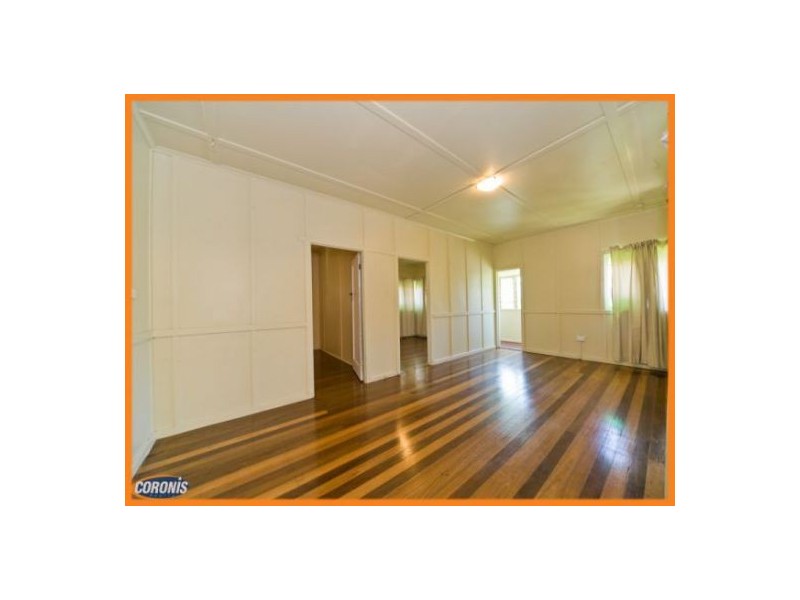 11 Ellen Street, Woody Point QLD 4019