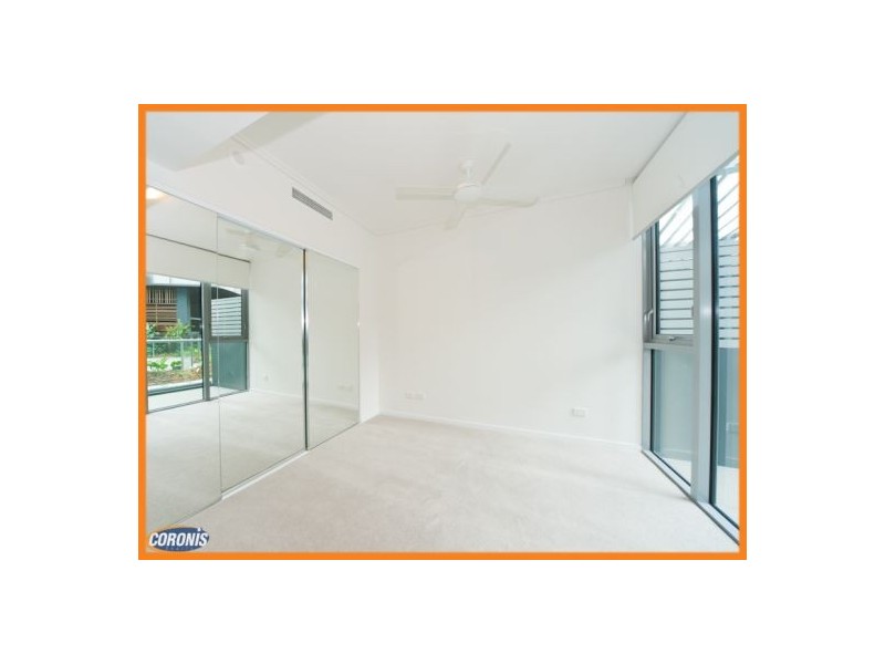 10004/8 Harbour Road, Hamilton QLD 4007