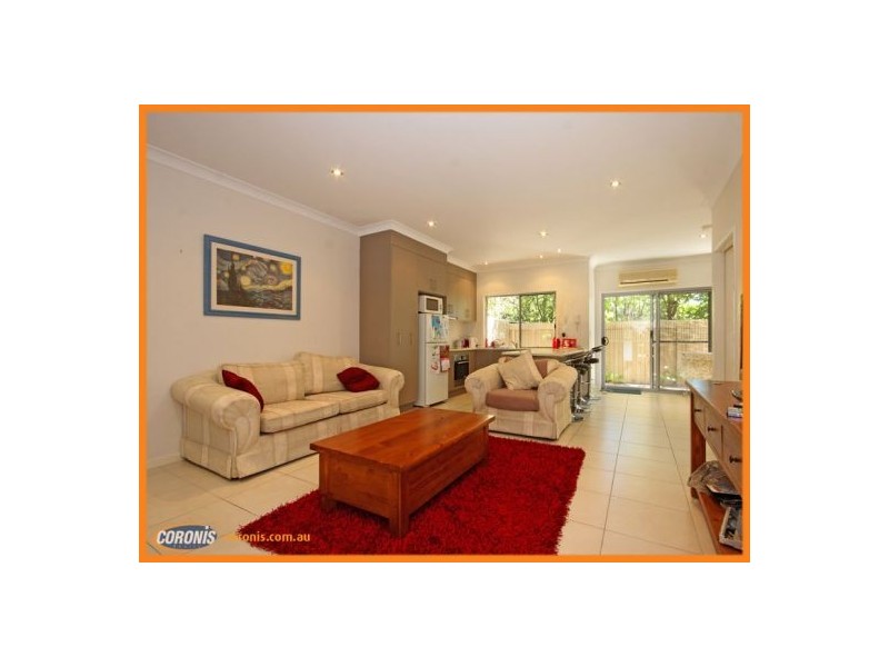 7/415 Scarborough Road, Scarborough QLD 4020