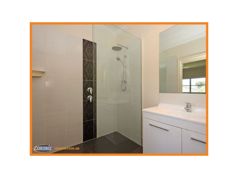 22a Seaville Avenue, Scarborough QLD 4020